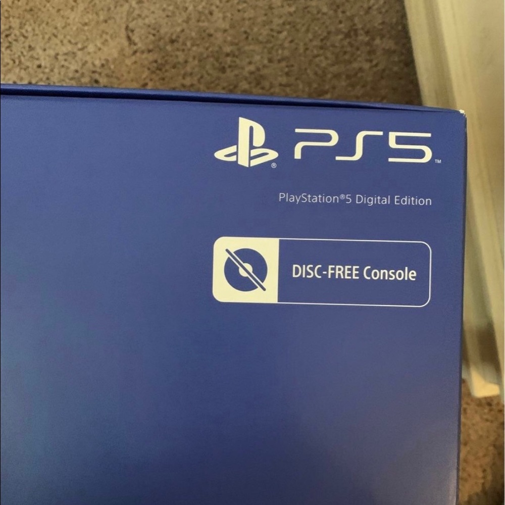 PS5 Digital Edition - Picture 3 of 5